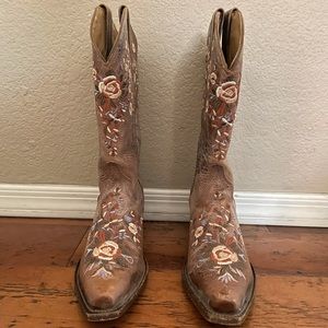 Shyanne Cowboy Boots